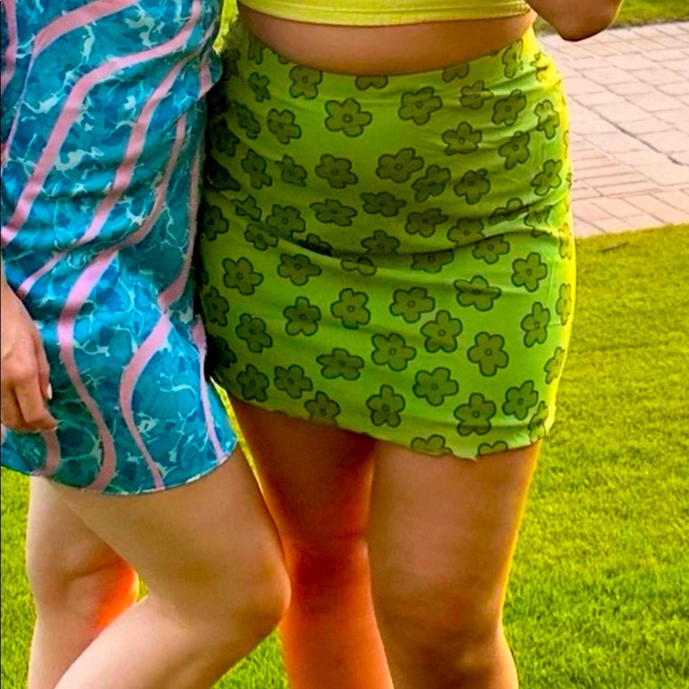 Basically New Green Floral Set